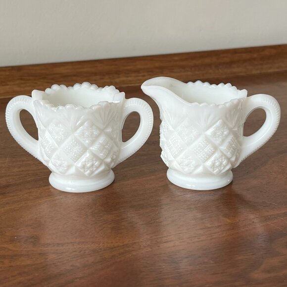 Vintage Westmoreland Thumbelina Milk Glass Creamer & Sugar Bowl Child's Set Mini - Picture 1 of 9